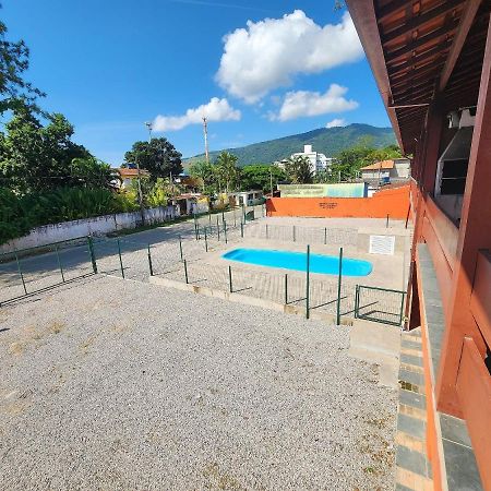 0001.05 - Maranduba - Apto - 2 Dormitorio - 8 Pessoas - 2 Quadras Do Mar - Piscina - Wi-Fi Ubatuba Luaran gambar