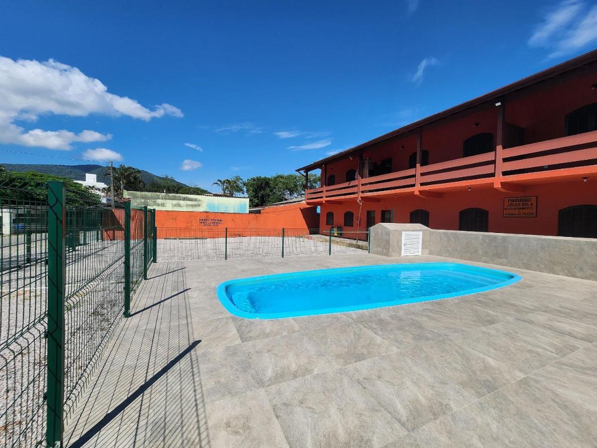 0001.05 - Maranduba - Apto - 2 Dormitorio - 8 Pessoas - 2 Quadras Do Mar - Piscina - Wi-Fi Ubatuba Luaran gambar